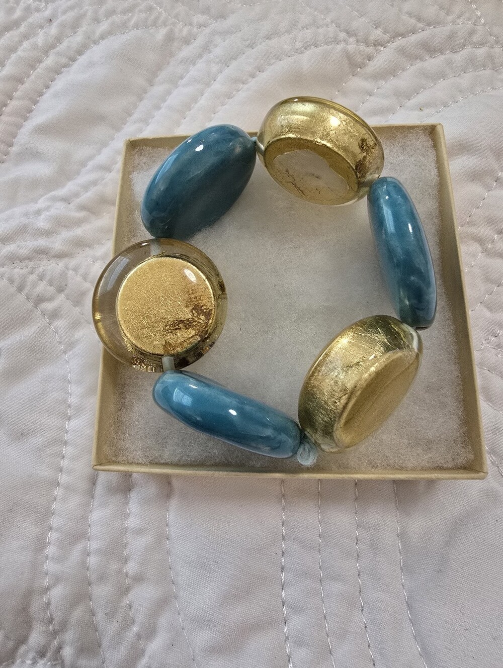 Vintage Gold and Turquoise Resin Stretch Bracelet